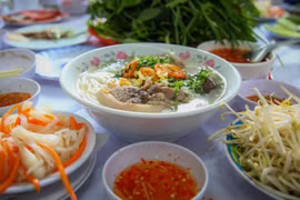 Nam Bộ: 30/4 ăn gì, chơi gì, ở đâu?