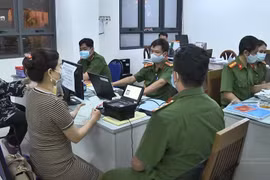 Từ ngày hôm nay, Công an TP.HCM tiếp tục làm căn cước công dân gắn chíp
