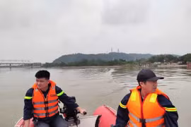 Người đàn ông để lại tâm thư cùng xe máy, thả mình xuống sông Lam tự tử