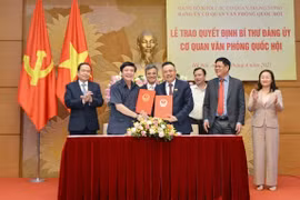 Chỉ định ông Bùi Văn Cường giữ chức Bí thư Đảng ủy Cơ quan Văn phòng Quốc hội