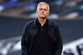 CLB Tottenham sa thải HLV Mourinho