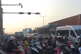 Gồng mình khi lưu thông trên Quốc lộ 51