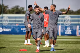 Chi tiết bản hợp đồng 'khủng' của Messi tại Paris Saint-Germain được tiết lộ