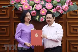 Thủ tướng trao quyết định bổ nhiệm bà Vũ Việt Trang giữ chức Tổng Giám đốc TTXVN