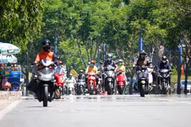TP. HCM nắng nóng cả tuần, chỉ số UV ở mức gây hại cao