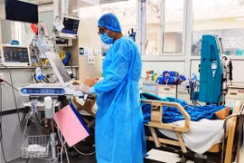 104 bệnh nhân mắc Covid-19 phải thở oxy, 28 người nguy kịch