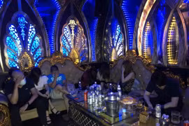 Cà Mau: Chủ cơ sở karaoke Thiên Văn Gosip bị xử phạt 25 triệu vì vi phạm phòng, chống dịch Covid-19