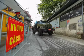 Hà Nội: Lập hàng rào phong tỏa, phun khử trùng, tiêu độc tại xã Tô Hiệu
