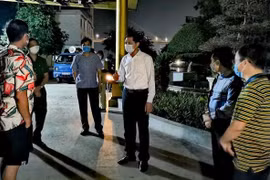 Thành phố Hạ Long (Quảng Ninh): Họp khẩn trong đêm vì phát hiện 1 ca mắc Covid-19 trong cộng đồng