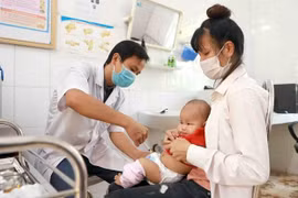 Kon Tum: Tỉnh đầu tiên ở Tây Nguyên hoàn thành tiêm vắc xin bạch hầu