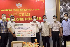 Hơn 1,8 tỷ đồng hỗ trợ lần 2 đã đến với nhân dân và y, bác sĩ chống dịch tại Bắc Giang, Bắc Ninh