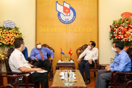 Đại sứ Cuba thăm, chúc mừng Hội Nhà báo Việt Nam