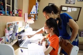 Học online không hiệu quả, cử tri kiến nghị sớm tiêm vắc xin cho học sinh để đi học trở lại