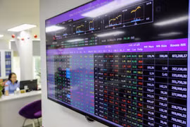 Áp lực bán gia tăng, Vn-Index lùi về dưới mốc 1.335 điểm