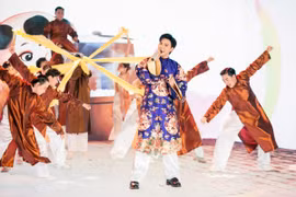 Erik giành ngôi Quán quân The Heroes mùa đầu tiên