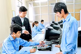 Đào tạo thí điểm cho 4.800 người các ngành nghề mới và các kỹ năng nghề mới