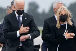 Tổng thống Biden vinh danh lính Mỹ thiệt mạng trong vụ tấn công ở sân bay Kabul