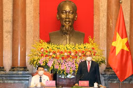 Chủ tịch nước Nguyễn Xuân Phúc: Xây dựng hệ thống chính trị vững mạnh để đồng bào an tâm theo Đảng, theo cách mạng