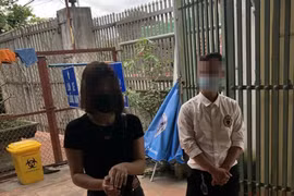 Dùng giấy đi đường được cấp bởi “người anh xã hội” để chở khách qua chốt kiểm soát dịch
