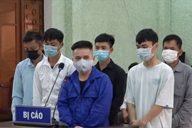 Cao Bằng: Án 51 năm tù cho 6 bị cáo đưa người xuất cảnh trái phép