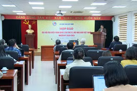 Xây dựng tổ chức Hội vững mạnh toàn diện, nêu cao đạo đức nghề nghiệp