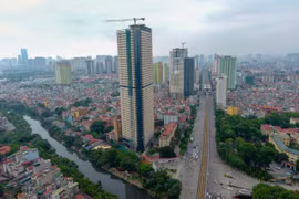 Hà Nội nắng nóng 40 độ C, cư dân Tháp doanh nhân Hà Đông kêu thấu trời vì mất điện 20 lần/ngày