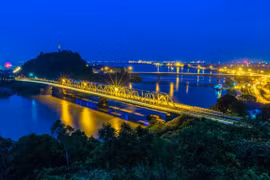 PGS.TS Trần Đình Thiên: Hút “đại bàng” Việt, Thanh Hóa sẽ bùng nổ