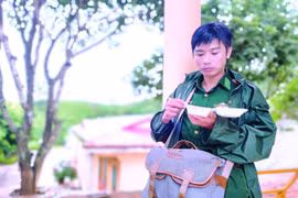 Nhà báo Viết Lam và những ngày tác nghiệp… “trong nước mắt”