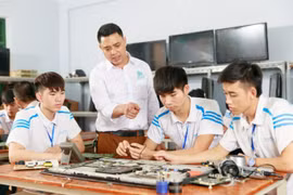 Tạo điều kiện để cơ sở giáo dục nghề nghiệp dạy chương trình phổ thông