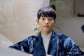 Nhan sắc trẻ trung của Song Joong Ki khiến dân tình phát sốt