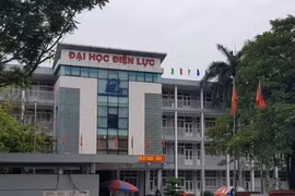 Hiệu trưởng Đại học Điện lực không trực tiếp giảng dạy vẫn nhận tiền phụ cấp