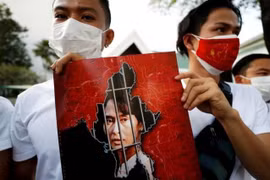Bà Aung San Suu Kyi bị cảnh sát Myanmar truy tố