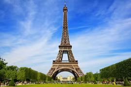 Căn phòng bí mật ẩn giấu bên trong tháp Eiffel