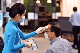 Hàng không nâng cảnh báo phòng chống dịch Covid-19 lên mức cao nhất