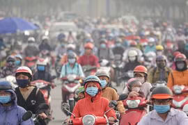 Thời tiết TP. HCM nắng nóng 34 độ C
