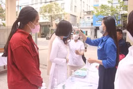 Đà Nẵng yêu cầu người đến từ vùng dịch tự cách ly 14 ngày