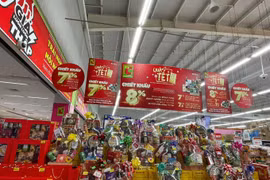 Thị trường Tết Nguyên đán Tân Sửu 2021: Siêu thị giảm giá, chợ truyền thống “tung chiêu” thu hút khách