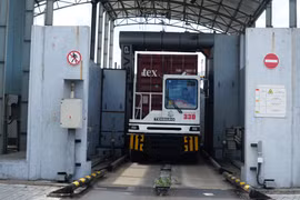 Hải quan hỗ trợ doanh nghiệp đảm bảo hoạt động xuất nhập khẩu thông suốt trong bối cảnh dịch Covid-19 phức tạp