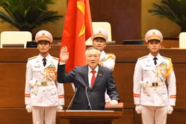 Ông Nguyễn Hòa Bình tái đắc cử Chánh án Tòa án nhân dân Tối cao