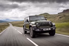 Jeep Wrangler phiên bản kỷ niệm 80 năm ra mắt, giá từ 28.900 USD