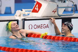 Nhà vô địch Olympic bị đánh bại ở nội dung bơi 400m nữ tự do