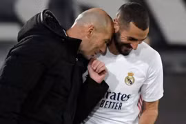 HLV Zidane đưa ra quan điểm khi Benzema bị ĐT Pháp ghẻ lạnh
