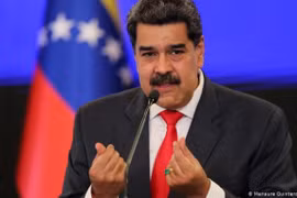 Facebook khóa tài khoản của Tổng thống Venezuela