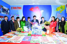 Tiếp tục trưng bày ấn phẩm báo chí tiêu biểu năm 2020 và đầu năm 2021