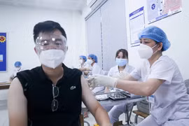 Hà Nội: Tăng tốc độ, diện bao phủ tiêm vắc xin phòng Covid-19