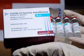 Thêm gần 600.000 liều vắc xin AstraZeneca về tới TP.HCM