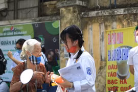 Phổ điểm môn Ngữ Văn Kỳ thi tốt nghiệp THPT 2021: 3 điểm 10, hơn 13 nghìn bài thi trên 9 điểm