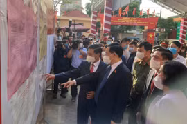 Chủ tịch Quốc hội Vương Đình Huệ dự lễ khai mạc "Ngày hội của toàn dân" tại An Lão, Hải Phòng