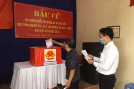 Cử tri Hưng Yên náo nức tham gia ngày hội của toàn dân