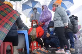 Không để người dân sưởi bằng lò đốt than trong nhà kín